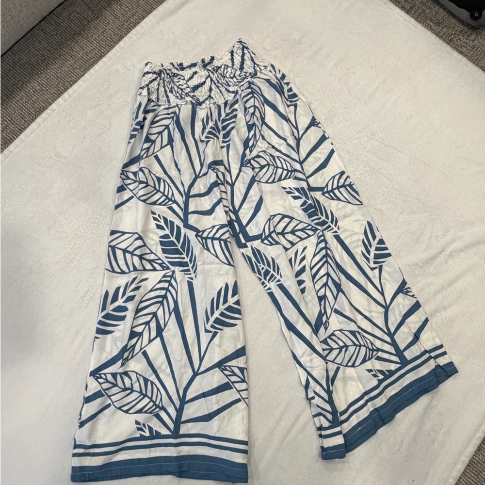 ISH Blue and White Leaf Print Wide Leg Pants - Picture 2 of 7